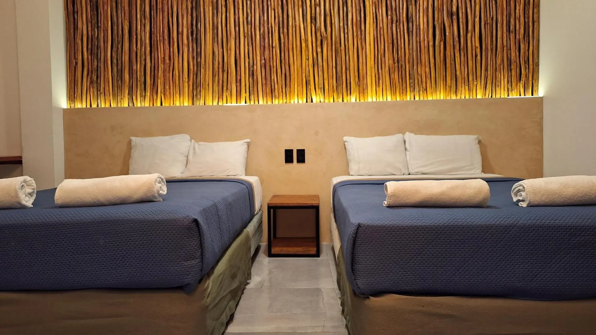 Hotel Vsi Плая-дель-Кармен